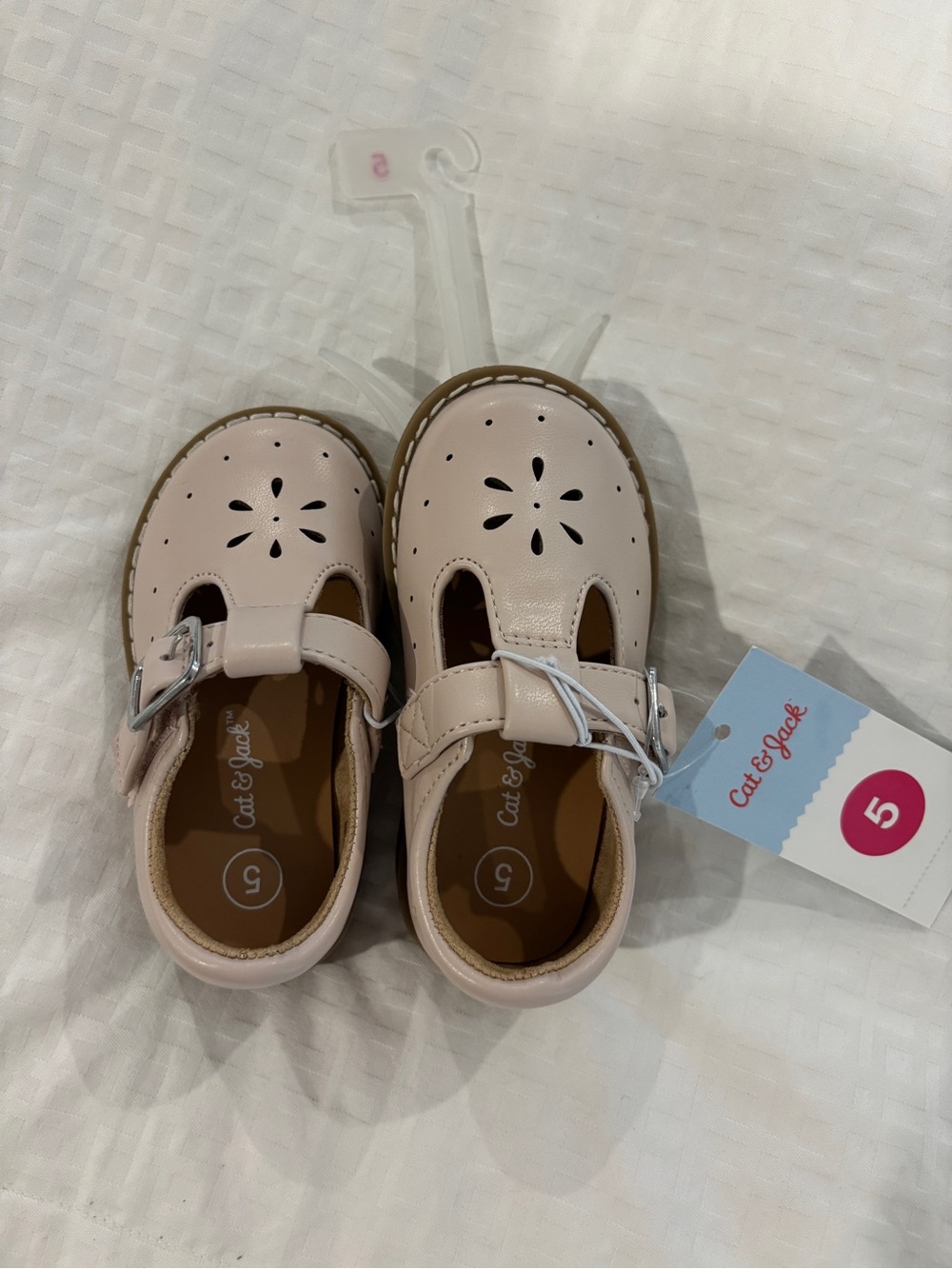 NWT toddler shoes size 5